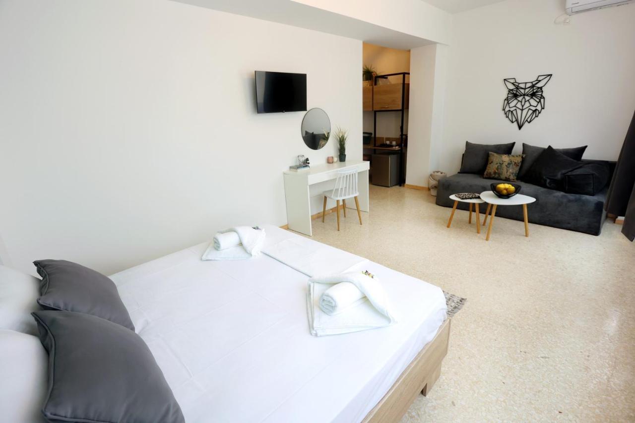 Old Town Hall Suites And Apartments Athene Buitenkant foto